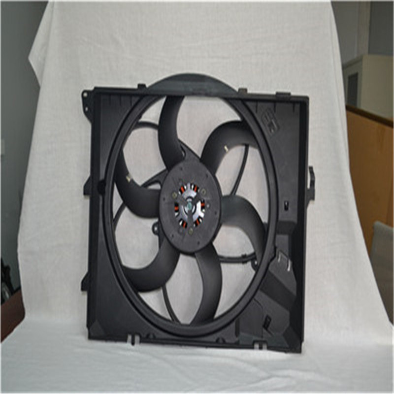 Elektrický ventilátor chlazení motoru 17117590699 17427523259 pro BMW E90