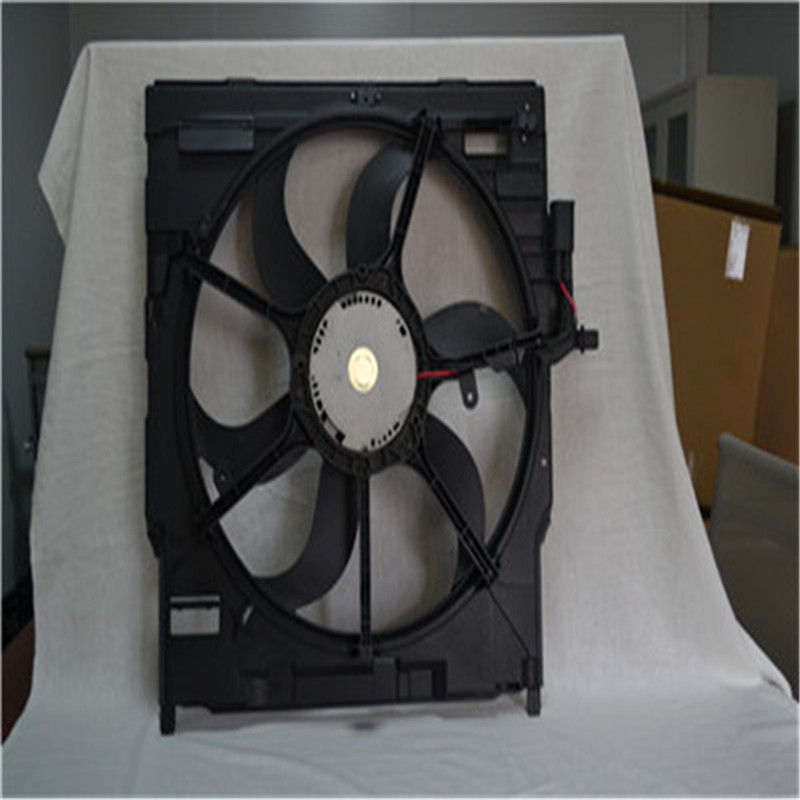 Chladič chladiče pro BMW E70 \/ E71 OEM # 17428618239 17428618238